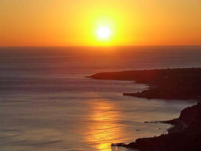 Golden Sun Apartments Rodhákinon Luaran gambar