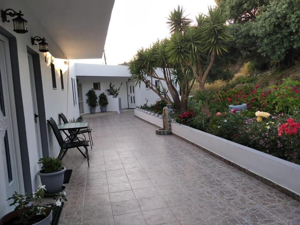 Golden Sun Apartments Rodhákinon Luaran gambar