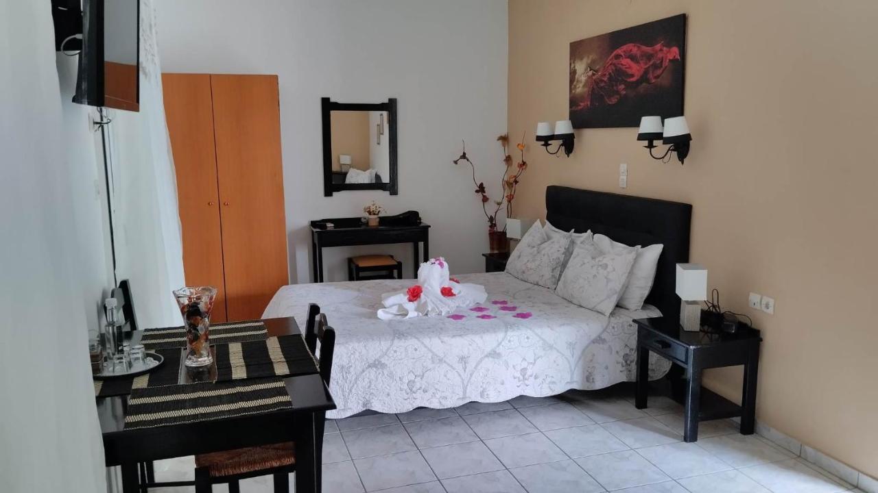 Golden Sun Apartments Rodhákinon Luaran gambar